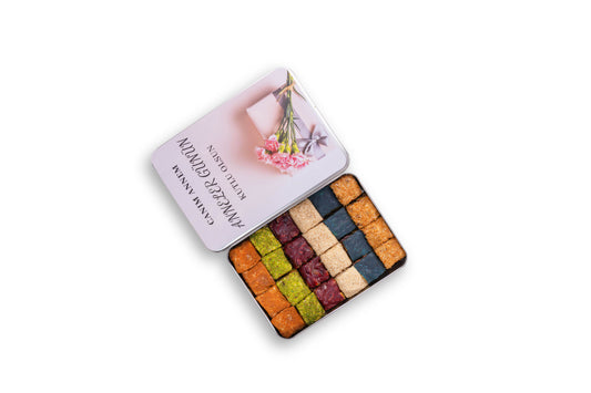 Anneler Günü Hediyesi Metal Kutu Karışık Baklava Lokum