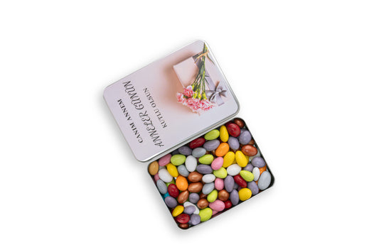 Anneler Günü Hediyesi Metal Kutu Karışık Renkli Badem Draje