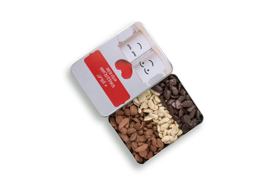 Sevgililer Günü Hediyesi Metal Kutu Karışık Çikolata Badem Batırma